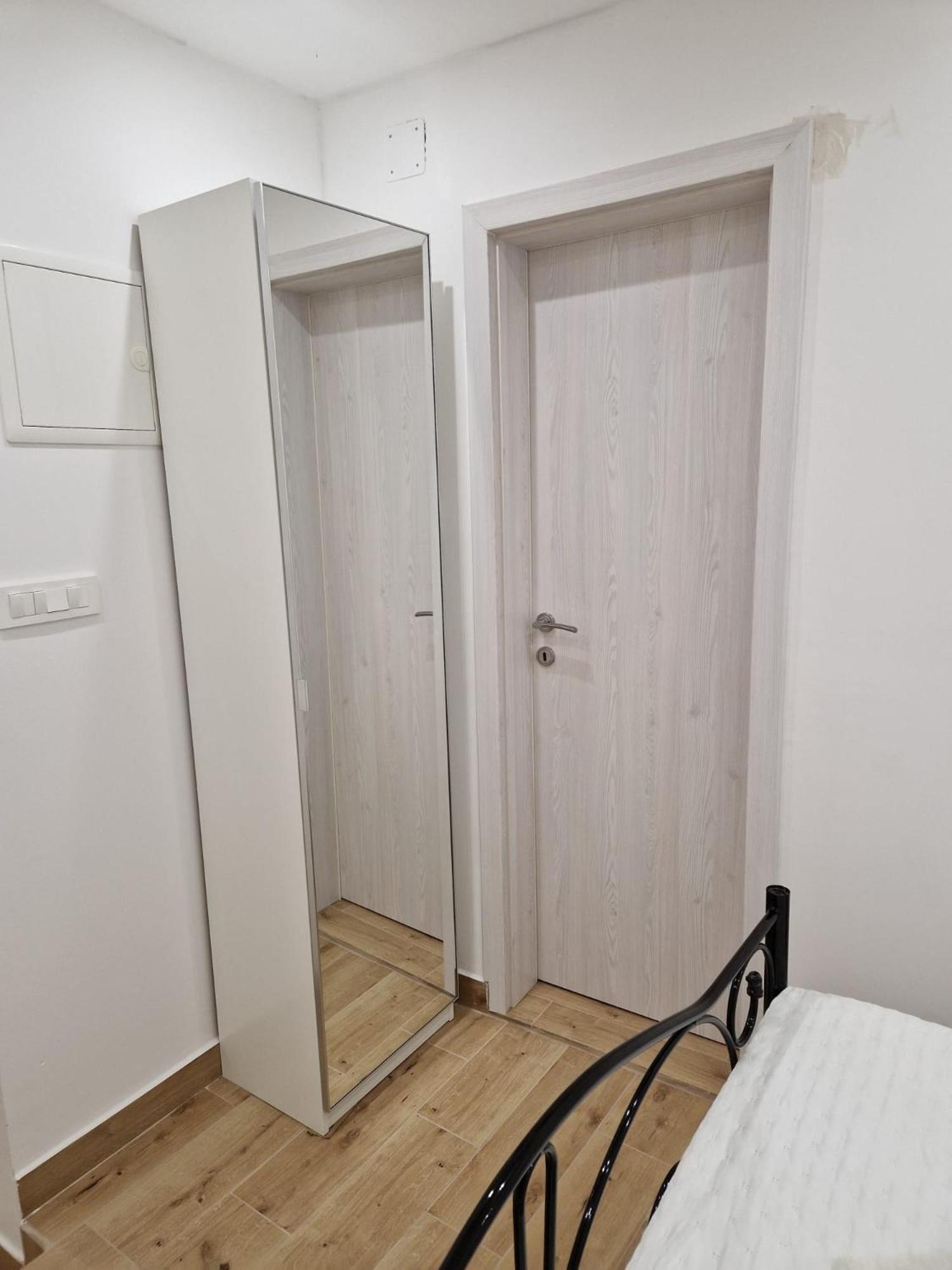 Small House Saint Michael شيبينيك المظهر الخارجي الصورة