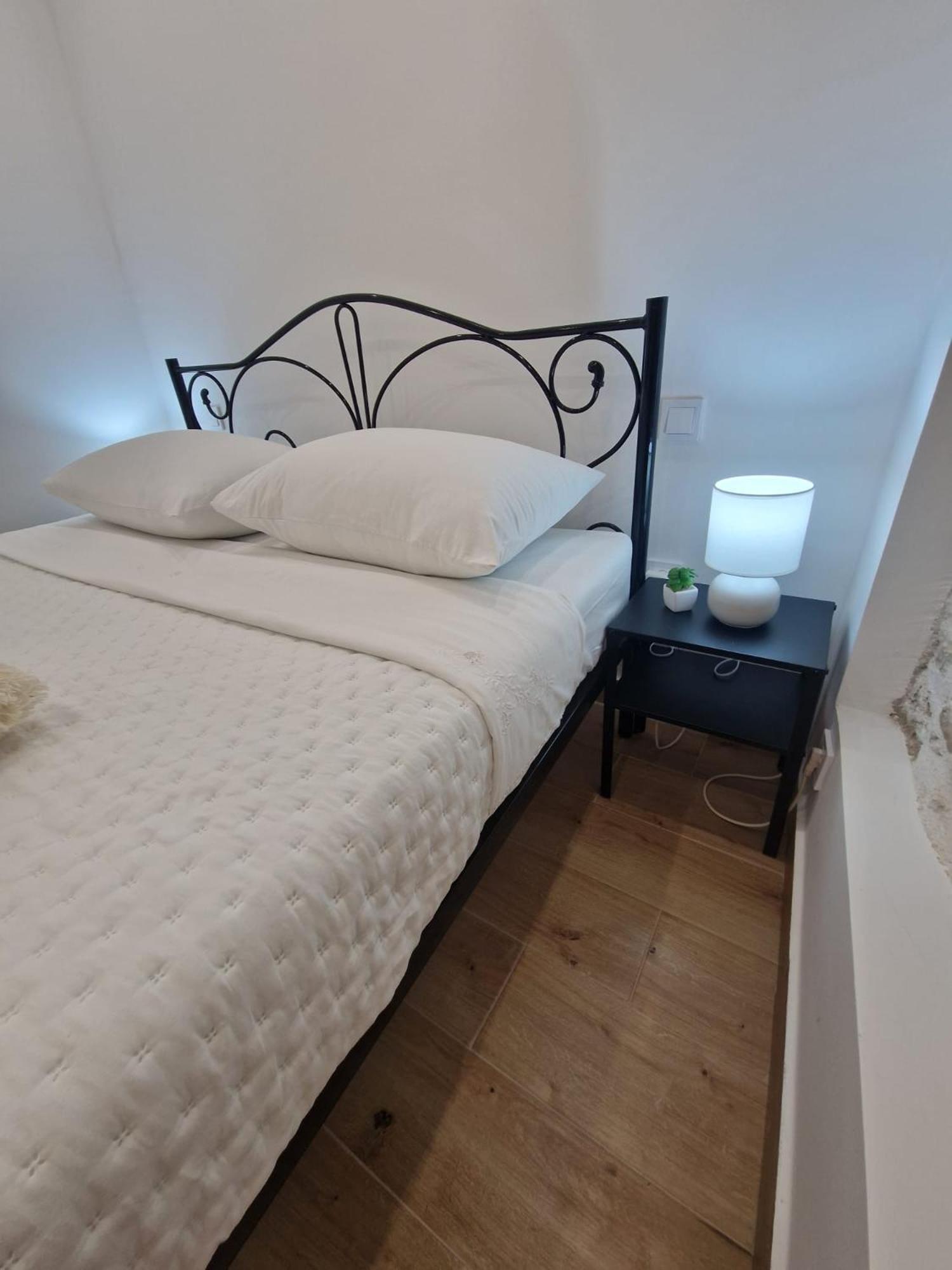 Small House Saint Michael شيبينيك المظهر الخارجي الصورة