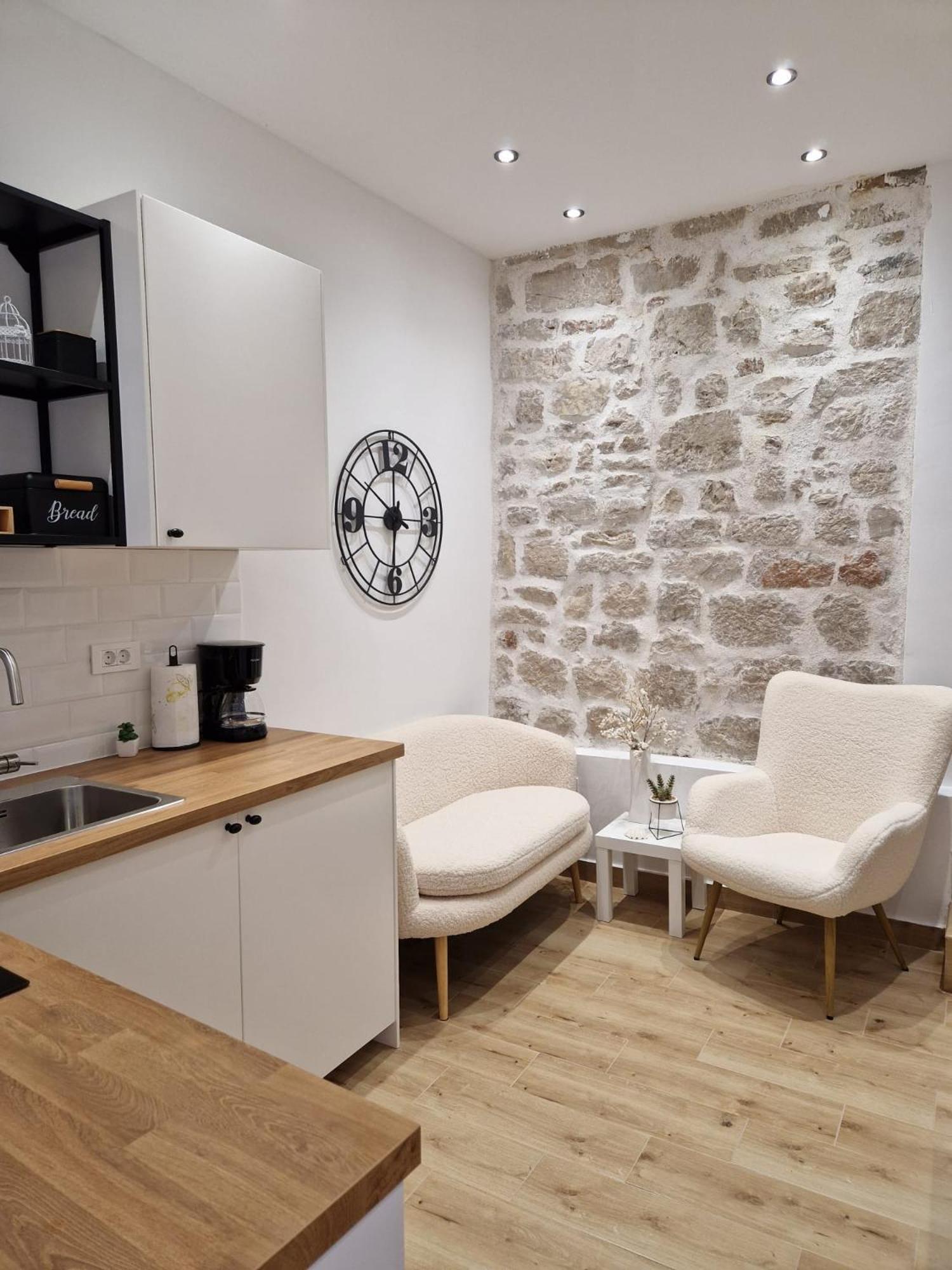 Small House Saint Michael شيبينيك المظهر الخارجي الصورة