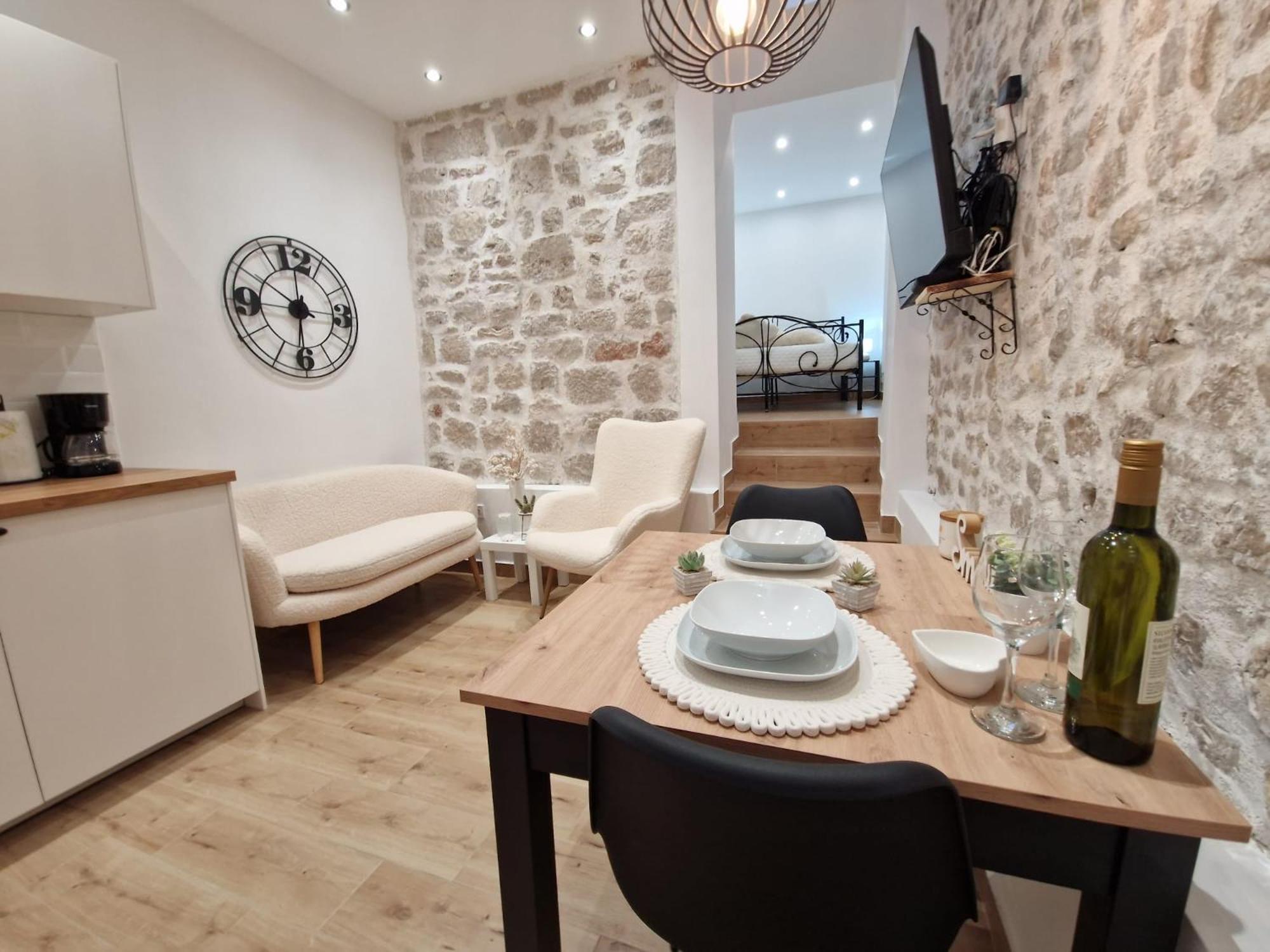 Small House Saint Michael شيبينيك المظهر الخارجي الصورة