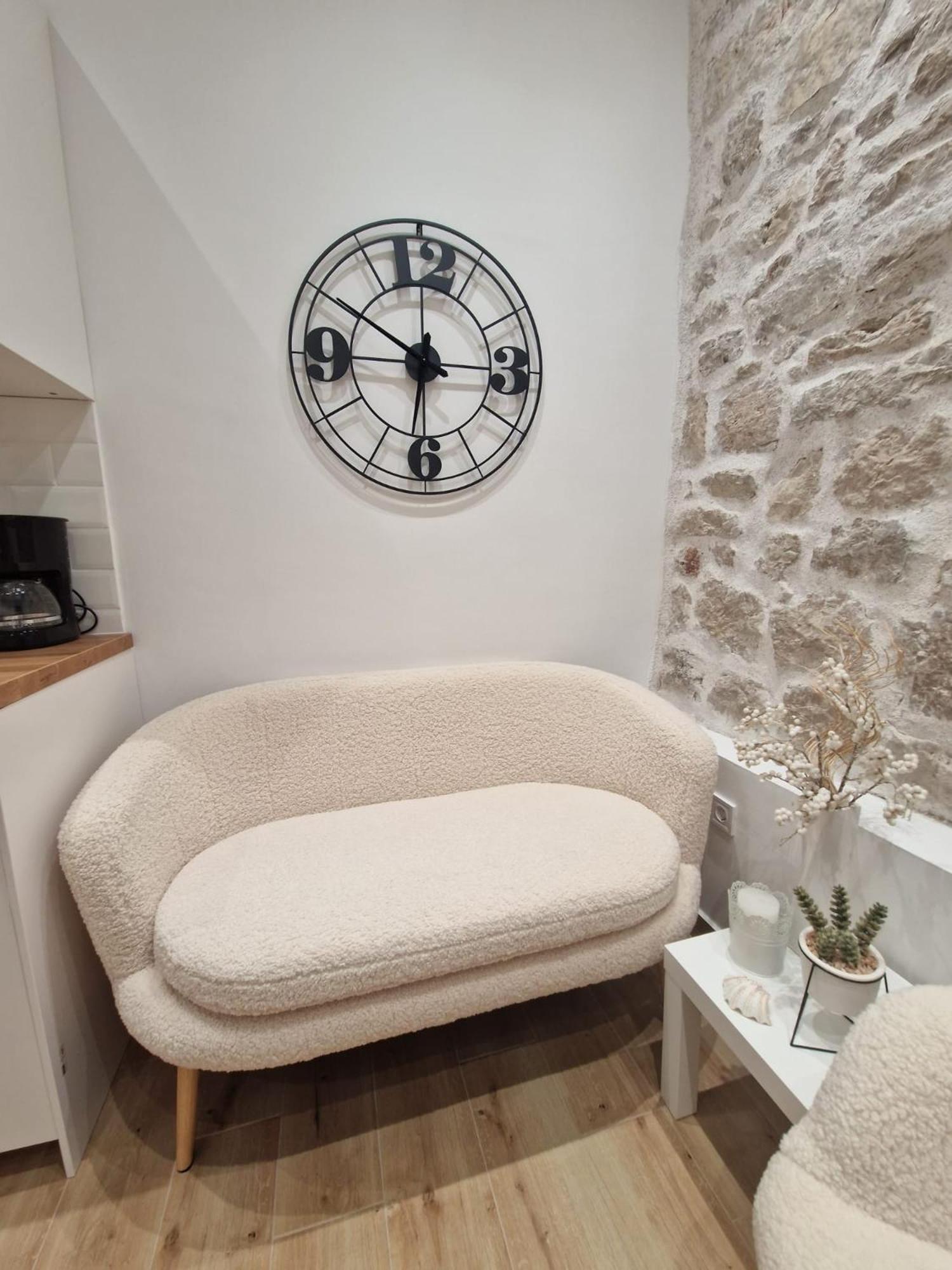 Small House Saint Michael شيبينيك المظهر الخارجي الصورة